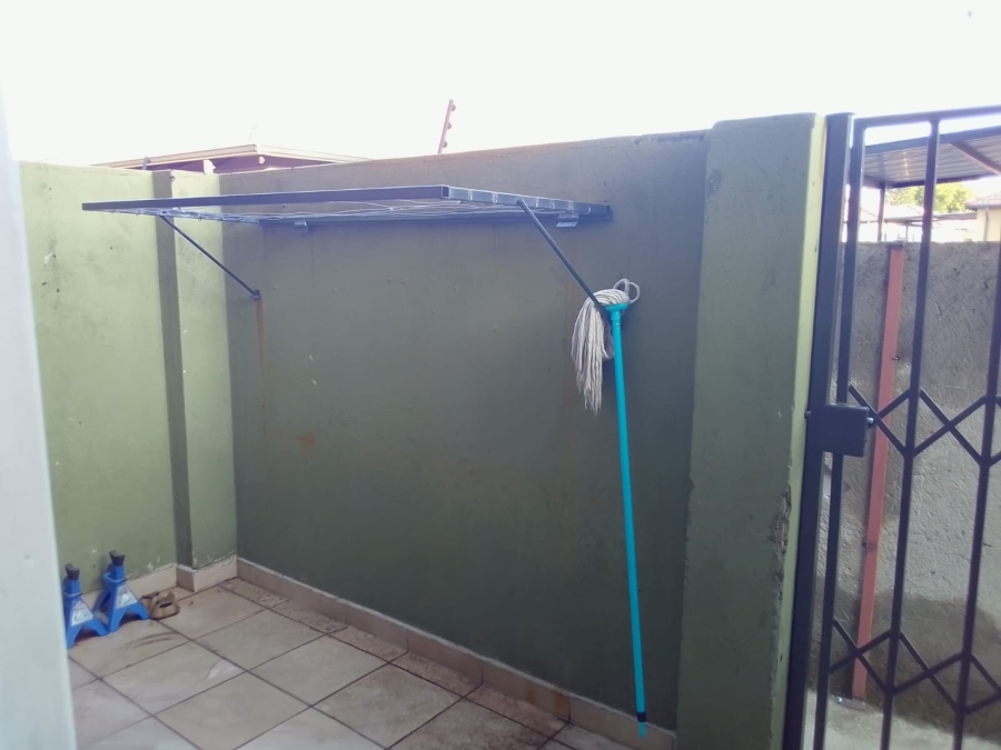 2 Bedroom Property for Sale in Waterval East North West